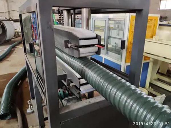 PE carbon spiral reinforced pipe production line